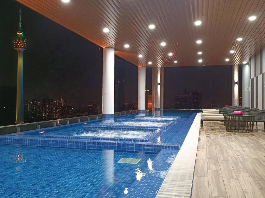 Apartmán Cl 27A Insta Klcc View & Infinity Pool View Kuala Lumpur Exteriér fotografie