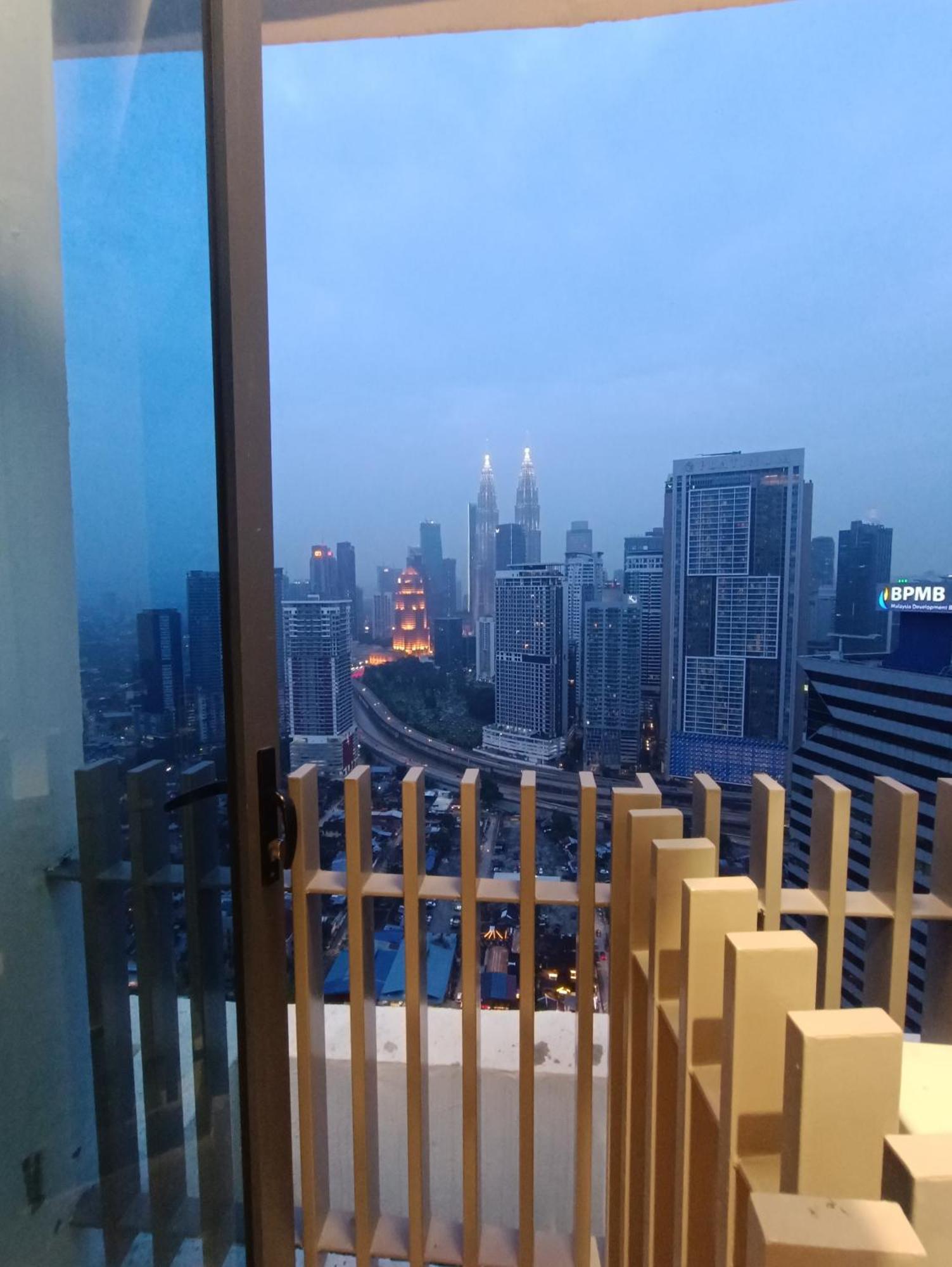 Apartmán Cl 27A Insta Klcc View & Infinity Pool View Kuala Lumpur Exteriér fotografie